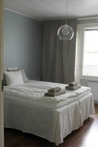 Lovely two room unit with free parking