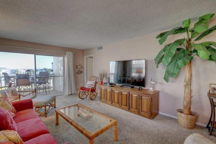 240 El Matador 2 Bedroom Condo by RedAwning