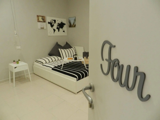 Mola Rooms