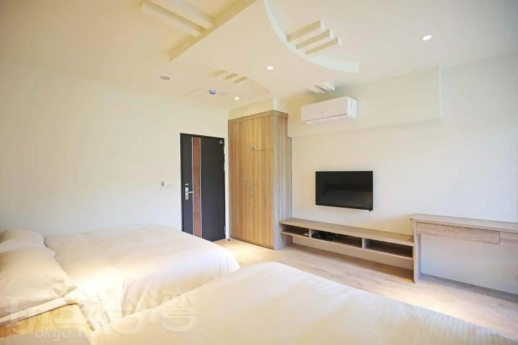 Riyuewan Homestay