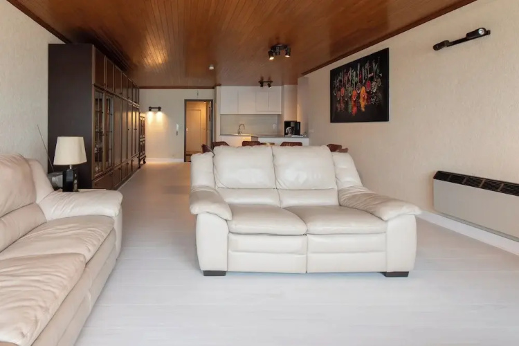 Apartment in Middelkerke With Beach Views