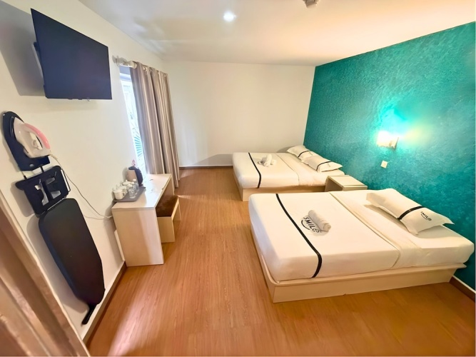 Standard Triple room
