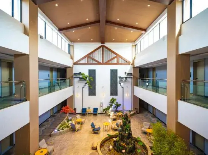Jinglan Holiday Hotel
