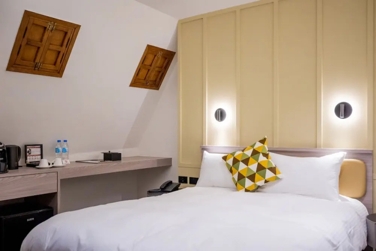 Voyager Hotel