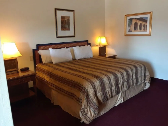 Cedar Glade Resort