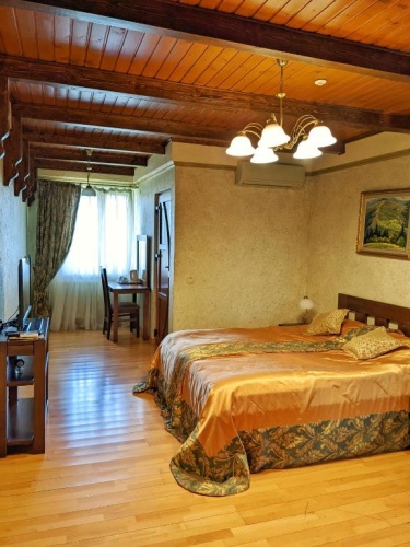 Standard Twin room with balcony