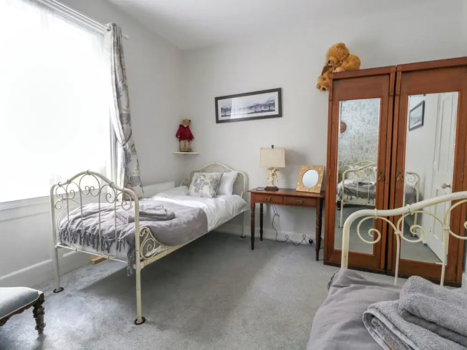 Harbour Retreat