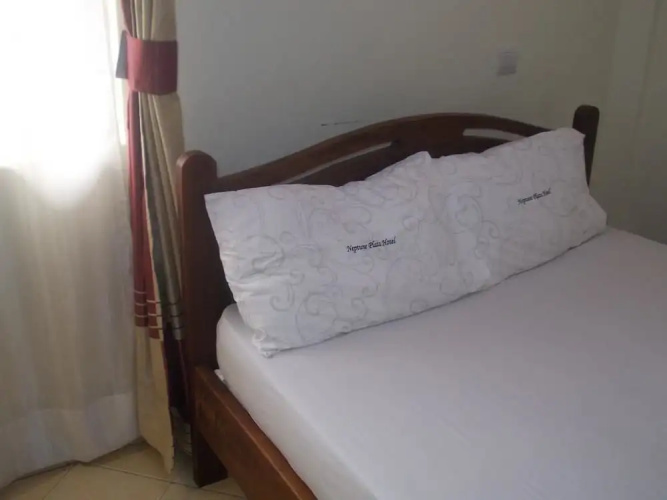 Neptune Plaza Hotel