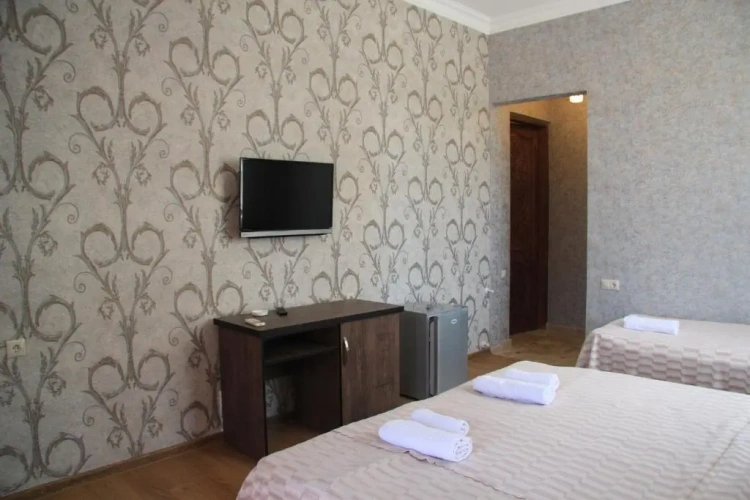 Standard Triple room with balcony