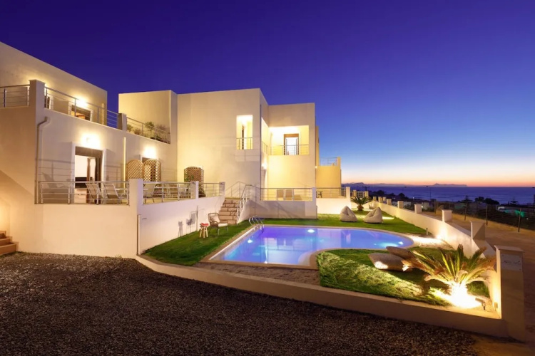 Green A Seaside Escape With Mesmerizing Views