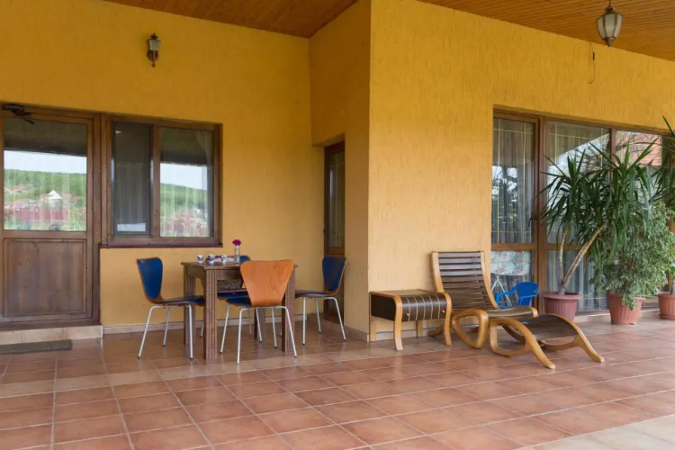 Semeyny Guest House