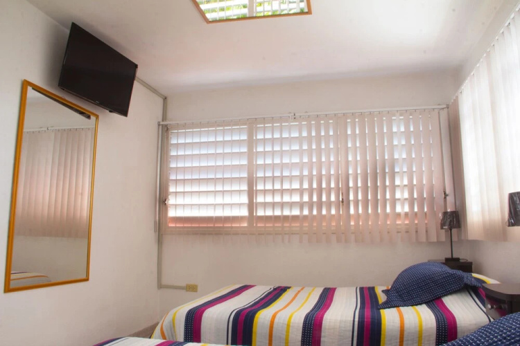 6 Bedrooms Pool Villa