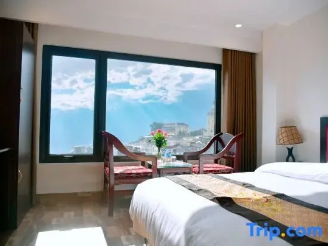 Deluxe room with mountain view