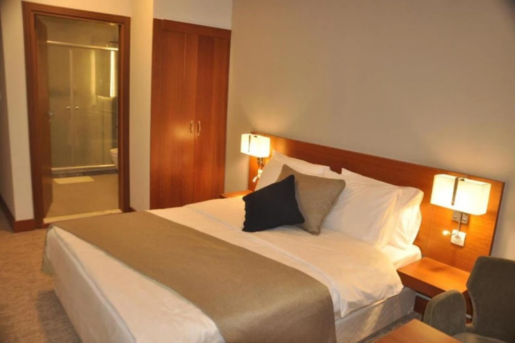 Parwar Hotel