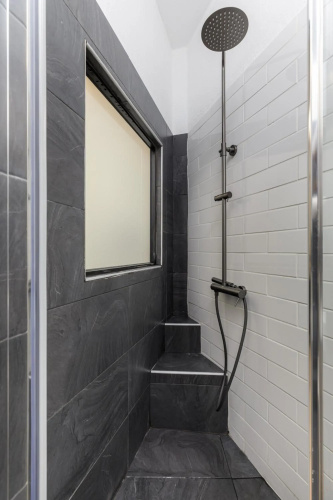 Stylish and Modern Studio - Miltos
