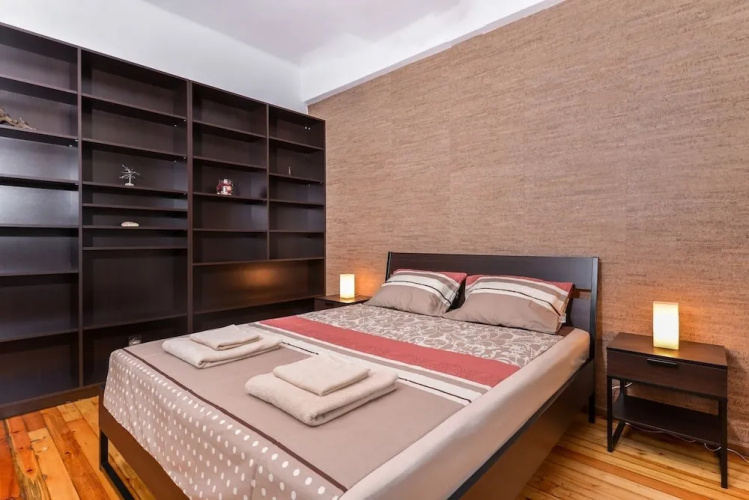 FM Deluxe 2-BDR Apartment - The Balkan