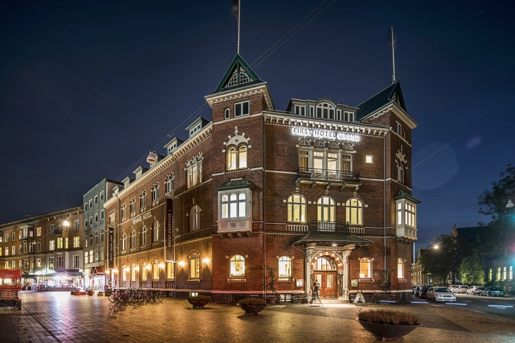 First Hotel Grand