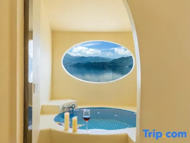 Quadruple Duplex Suite with balcony and with view