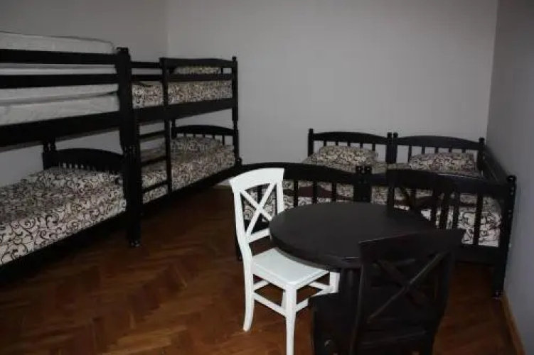 Hostel 12 chairs