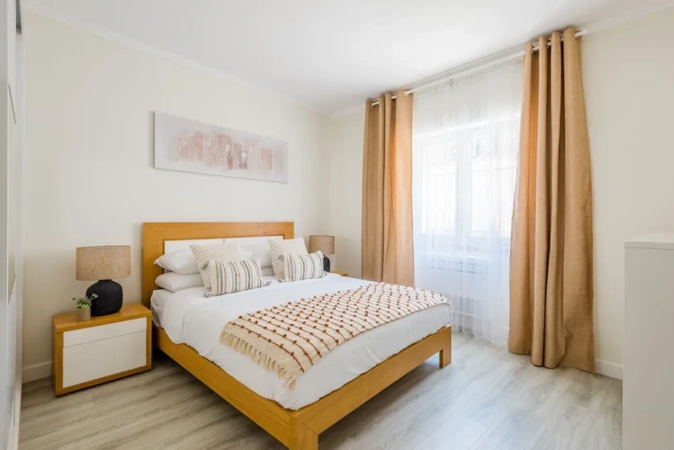 3 Bedrooms Apartment