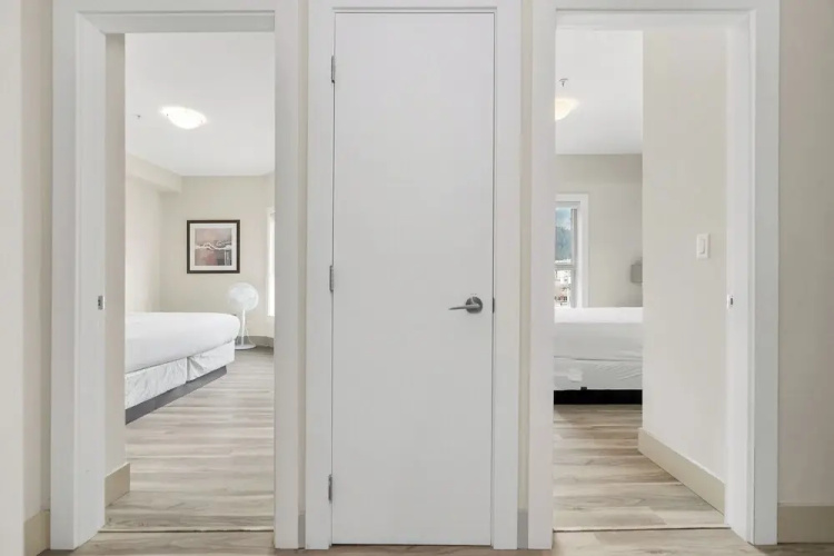 Harmony Haven 2BR Lakefront Suite