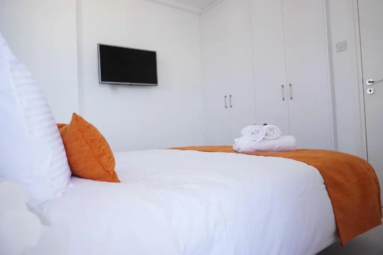 Lazuli Beachfront Apartment 21