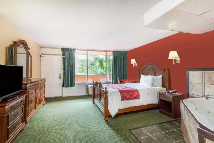Ramada by Wyndham Roanoke
