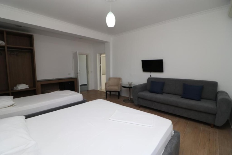 Standard Quadruple room with balcony