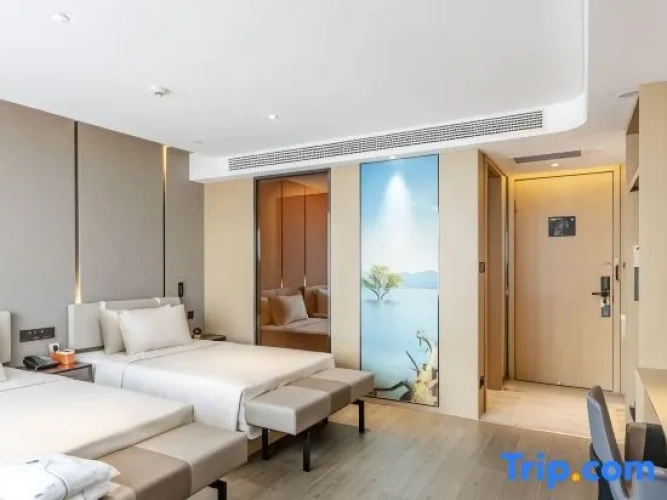 Standard Twin room with balcony