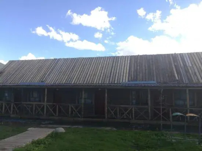 Kanas Moon Bay No.1 Mountain Villa