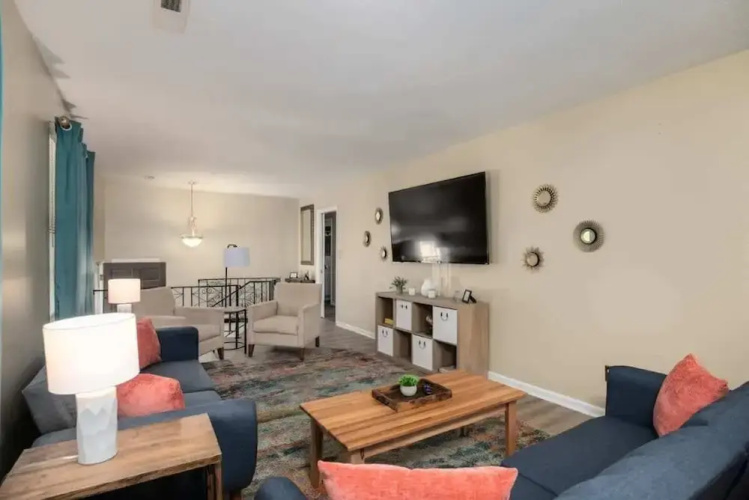Monterey Drive Maison