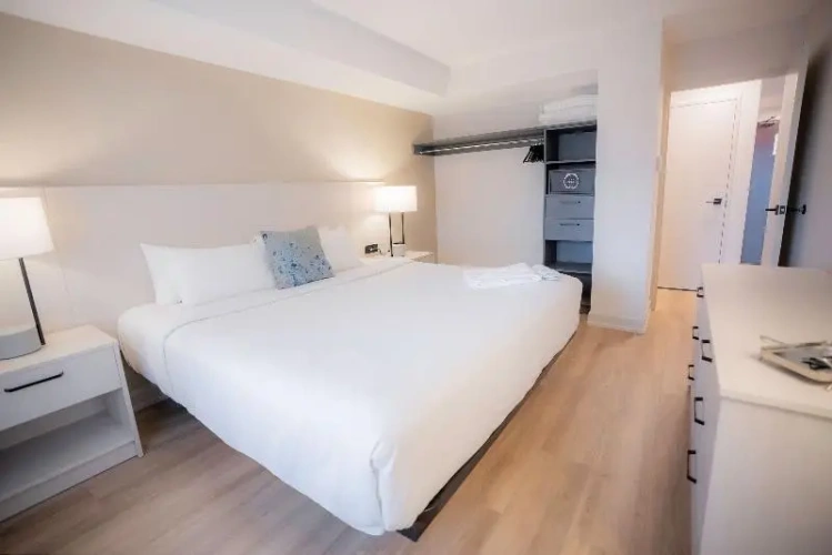 1 Bedroom Suite with balcony