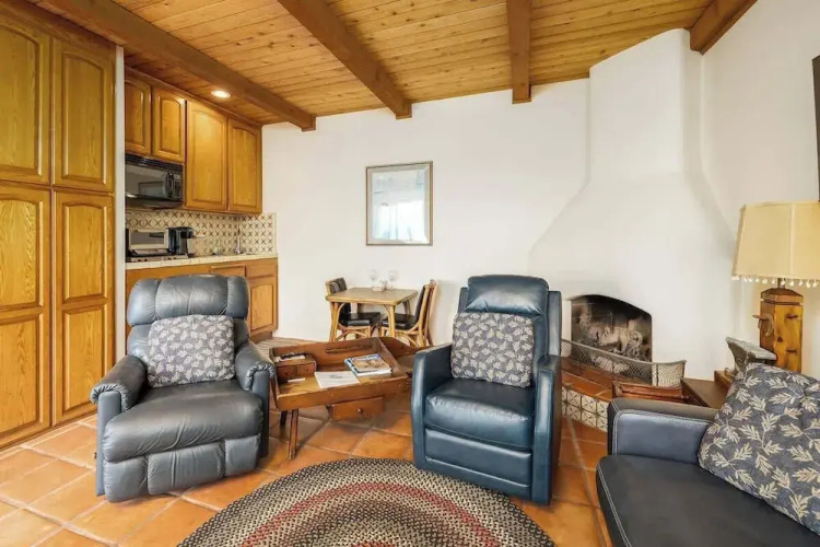 4 Bedroom With Pool in Oceanside