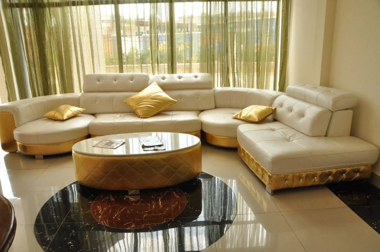 Five to Five Hotel