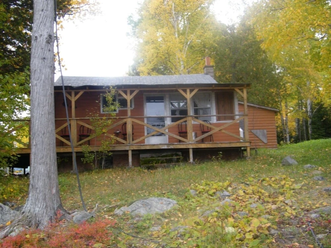 3 Bedrooms Family Cottage with lake view