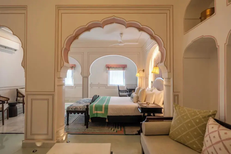 Padmaa Jaipur