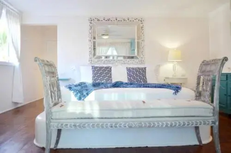 Beach House Larimar