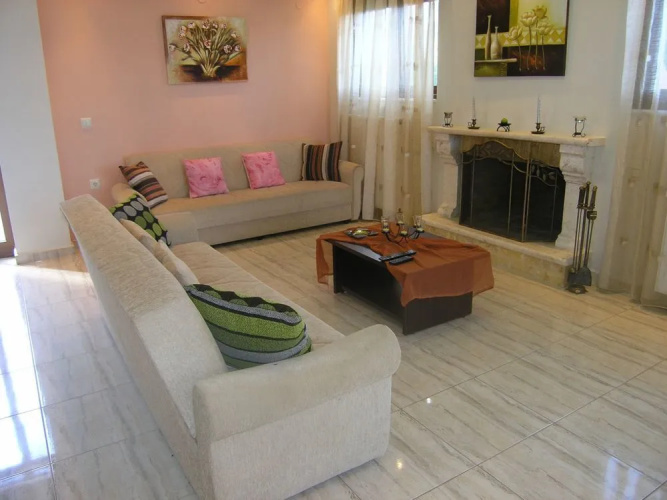 Dimosthenis Villas