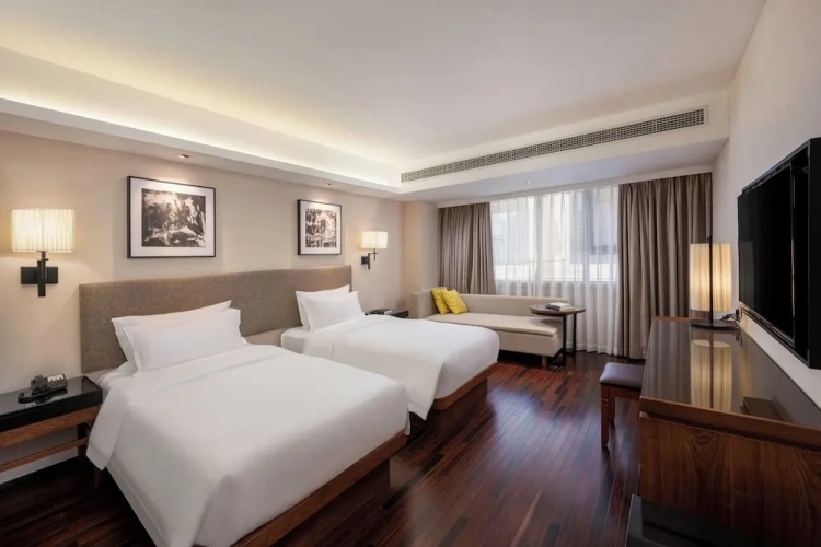 Comfort Twin room with city view