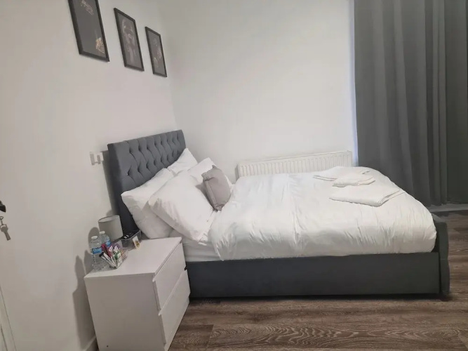 Lodge - Sleeps 10 & Free Parking