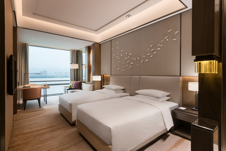 Club Access Twin room