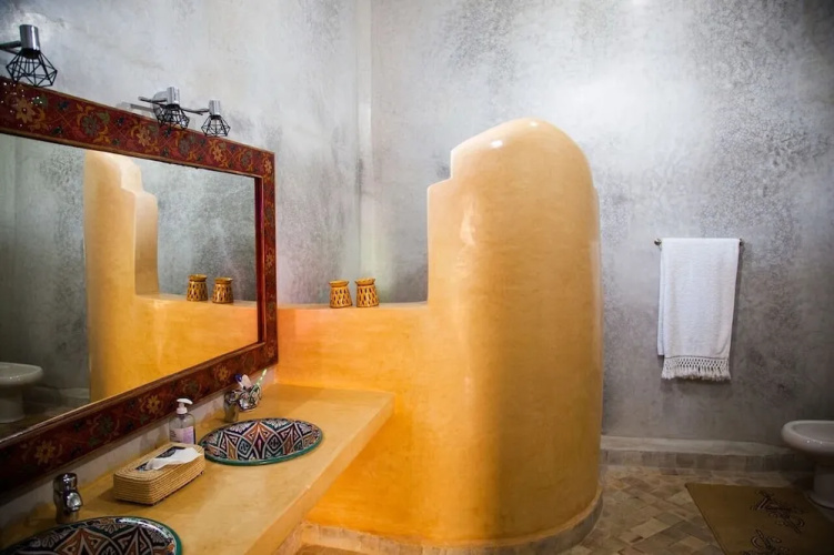 Riad Mayo