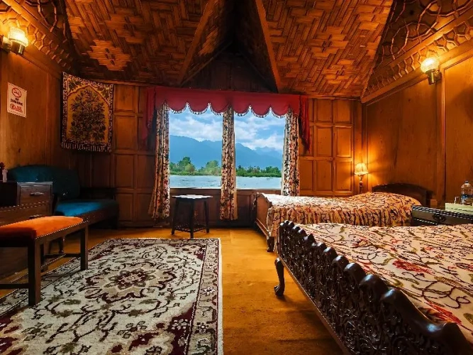 Standard Double room with view