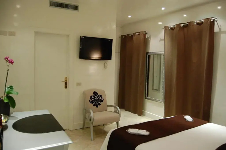 Royal Palace Luxury Hotel
