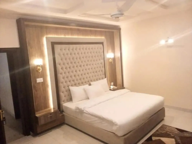 Royal Hayat - Budget Double Room