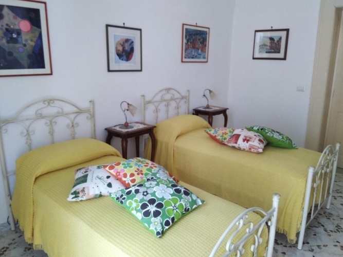 Standard Twin room with balcony