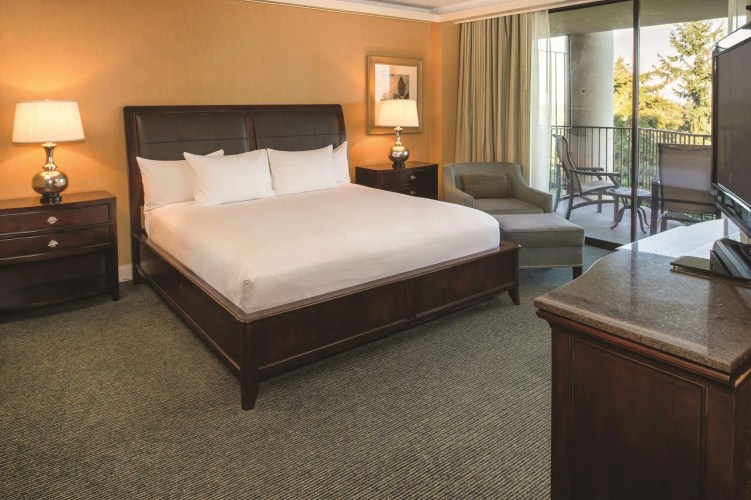 DoubleTree by Hilton Seattle Airport