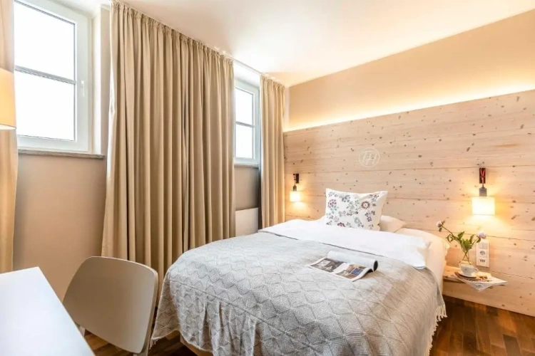 Deluxe Single room