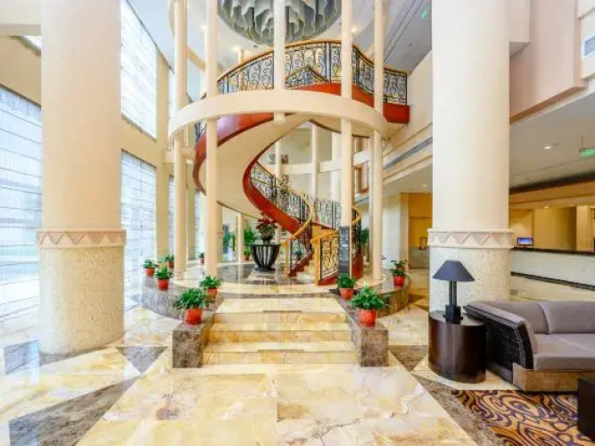 Rose Plaza Hotel