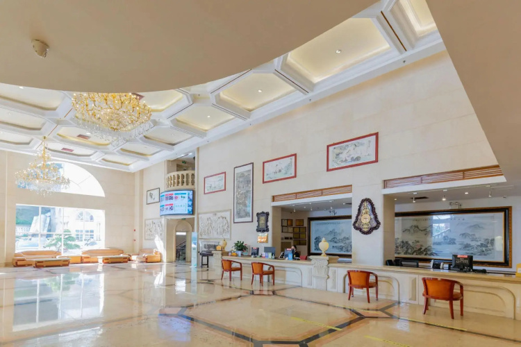 Yangjiang Changjiang International Hotel